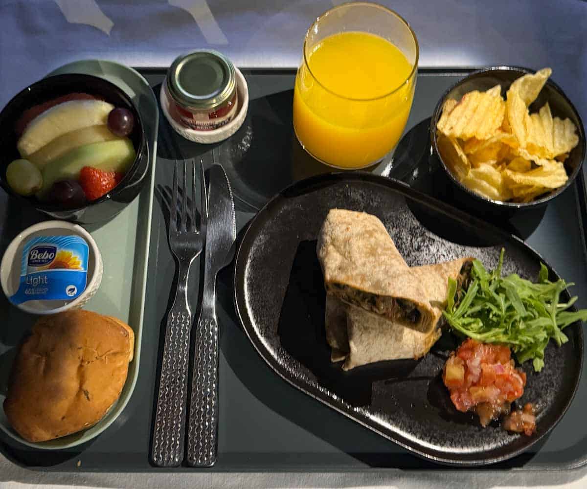 Experiența noastră în clasa de afaceri vegană cu Etihad Airways